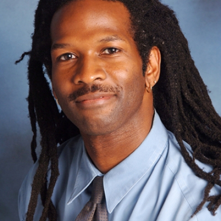 Headshot of Carl Hart